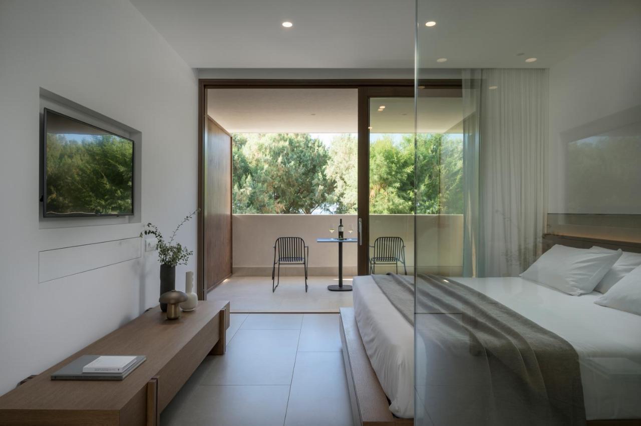 Deluxe Room,1014667453:JPEG